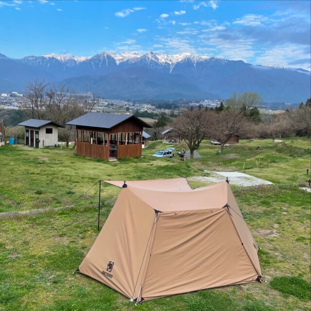 ソロキャンデビューしました🏕️😎
テントをシワなく張れるようになりたい！
#キャンプ場 #キャンプ #キャンプ好きな人と繋がりたい #ソロキャンプ #ソロホームステッドtc #いなかの風キャンプ場 #キャンプが好きな人と繋がりたいたい