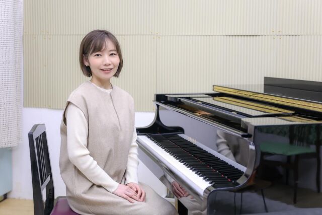 ＼『Tempo di moon』大嶋さくらさん🎹／  今回は、飯島町で
音楽サロン『Tempo di moon』を主宰している
大嶋さくらさんの記事をご紹介します！
@tempo_di_moon  幼少期から続けていた音楽を一度離れ、
都内で就職されたのち
再び音楽の道を歩み始めた大嶋さん。  故郷の飯島町に戻り、
現在はピアノの先生として
子ども一人ひとりに寄り添いながら
音楽教育の場をひらいています。  大嶋さんが音楽サロンを
開業することになった経緯や、
ライターさんのお子さんが
実際に体験レッスンを受けたときの様子などが
紹介されています。  詳しくは、
IIJIMANOTE〈いいじまのひと〉のページにて⁡⁡公開中です。
ぜひ、ご覧ください🙇🏻🙇🏻  ──────
⁡⁡
⁡【いいじまの人】Uターンで開いた音楽サロン『Tempo di moon』 一人ひとりによりそう音楽を。
▷▷https://iju.go-iijima.nagano.jp/contents/5819/  ♢⁡⁡ライター／あさかおるさん
⁡♢photo byフォトアンバサダーmiwaさん
@mw24_photograph  ──────⁡
⁡⁡⁡
⁡#iijimanote #イイジマノート
#tempodimoon #Uターン #音楽サロン　
長野県 長野観光 長野 伊那谷 南信州
飯島町 飯島 いいじま
定住 田舎暮らし 移住生活 移住女子
田舎で子育て 田舎で暮らす