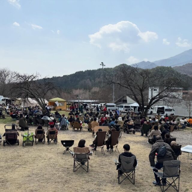 第７回wa3オフ会に参加させていただきました。
まずYouTubeチャンネル5万人突破おめでとうございます！
これからも応援してます！  オフ会の参加組数も過去最多となって楽しい楽しい時間になりました  毎回楽しみにしている抽選会でwa3オリジナルのクルマハンガーいただきました！
めちゃめちゃ気に入ってます🤩  宴も色々なお酒が楽しめるのとゆかさんの手料理などとても美味しかったです！
宴終わり際に打ち上げ花火🎆ありがとうございました  #千人塚公園キャンプ場 
#wa3チャンネル #5万人突破おめでとう 
#wa3オフ会 
#ハイエースすきな人と繋がりたい